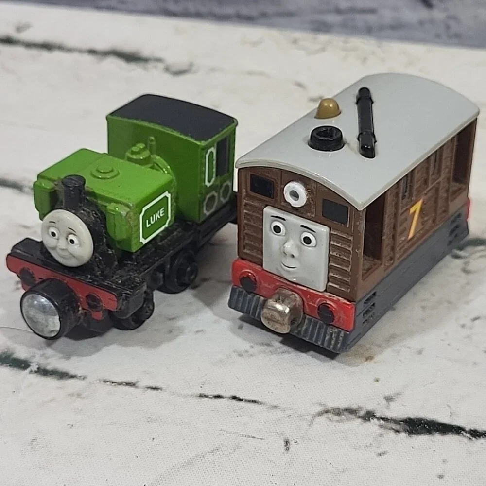 Thomas And Friends Train Take Along N Play‎ Vintage Diecast Magnetic Lot Of 8